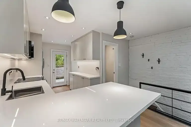 1 bed, 1.0 bath, 625 sqft, $2,285 — Photo 2