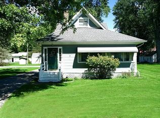 120 Mackinac St, Harsens Island, MI 48028