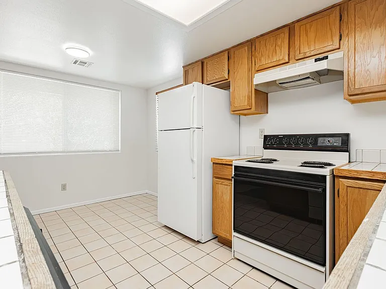 1440 Ogallala St #2 — Photo 9