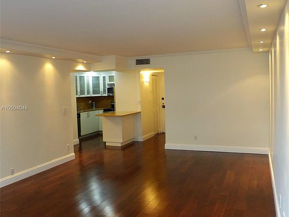 2nd image of 1440 Brickell Bay Dr APT 404