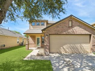 223 Sunset Colony Dr, Rosharon, TX 77583