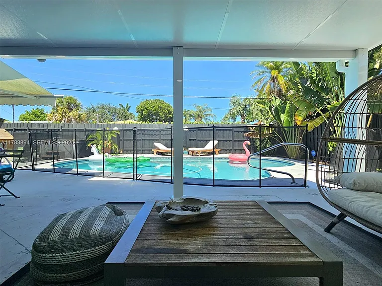 3602 NE 18th Ave — Photo 17