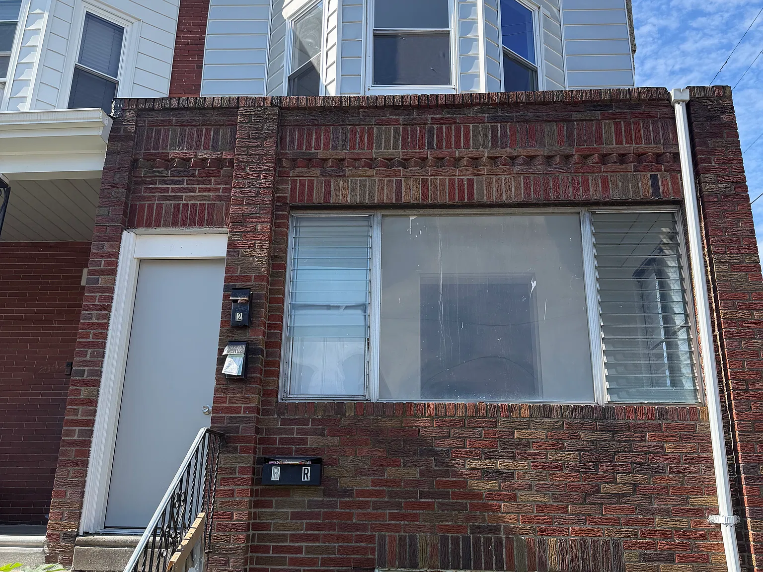 2 bed, $1,200 — Photo 1
