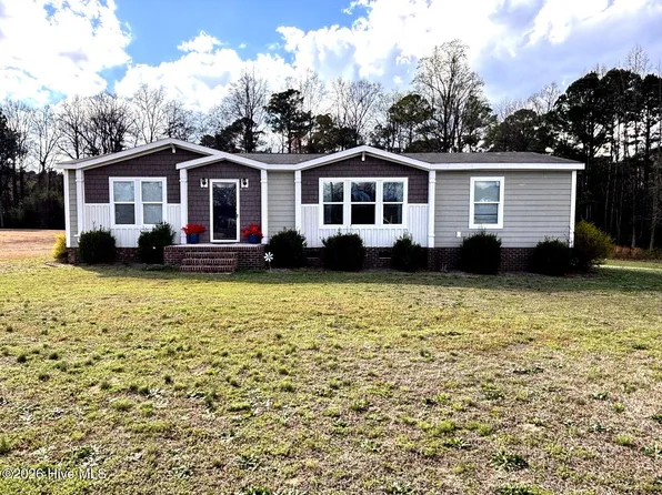 1100 Ozzie Road, Clinton, NC 28328