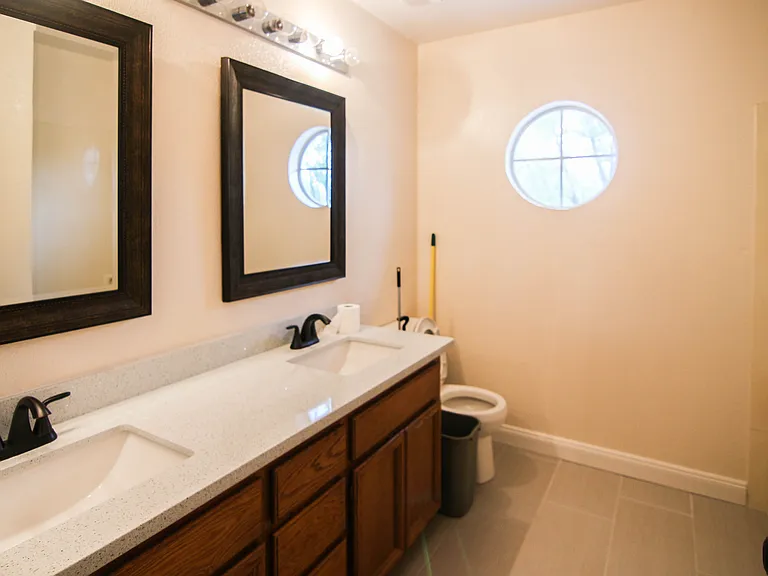 634 Placer Ct — Photo 2