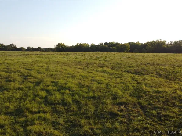 E 1010th Rd, Okemah, OK 74859