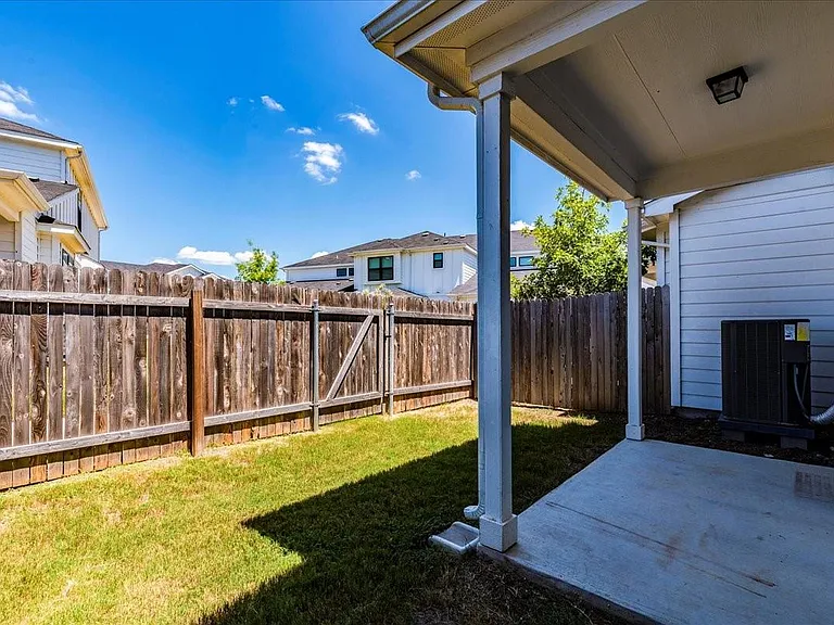 496 Fieldwood Dr #B — Photo 26