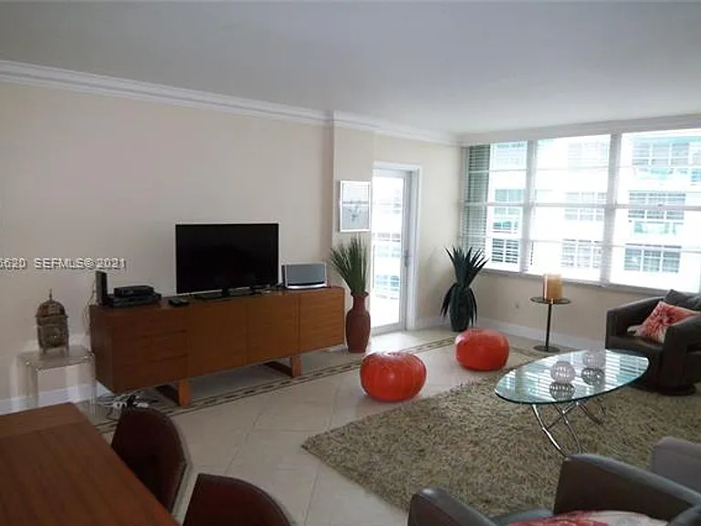 5151 Collins Ave #1030 — Photo 7