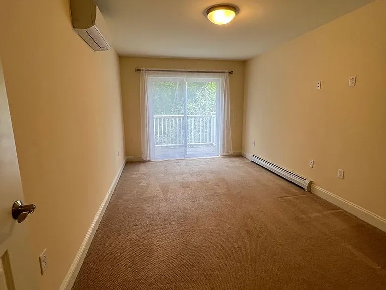 127 Churchill St — Photo 14
