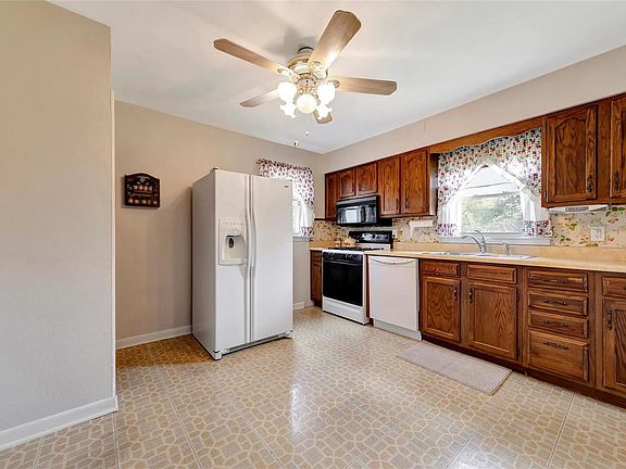 4th image of 715 Florland Dr