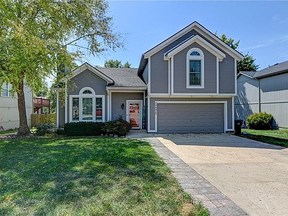 3rd image of 17575 W 111th Ct
