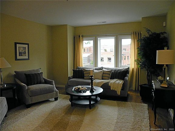4th image of 2660 North Ave #116