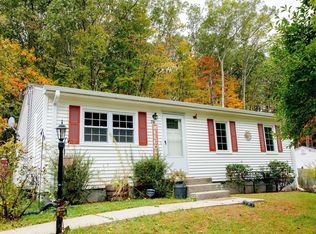 206 Treetop Ave, Springfield, MA 01118