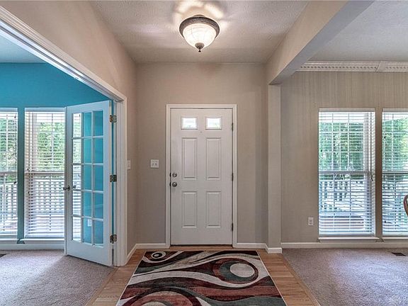 4th image of 9767 Cobblewood Ct