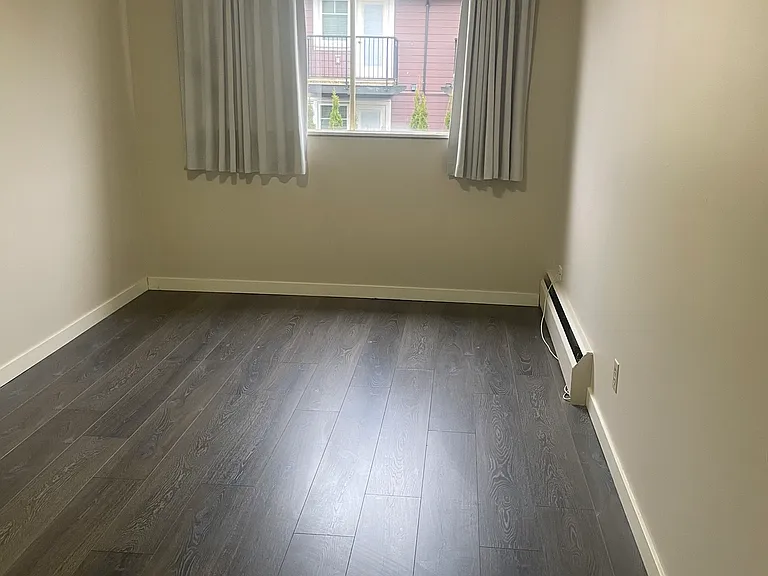 430 Ash St — Photo 11