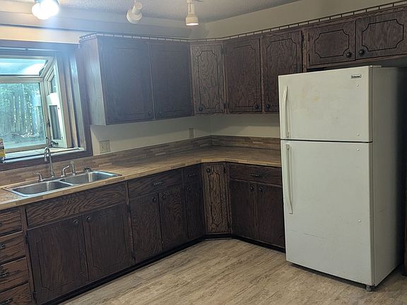 2nd image of 512 Augusta Ave SE