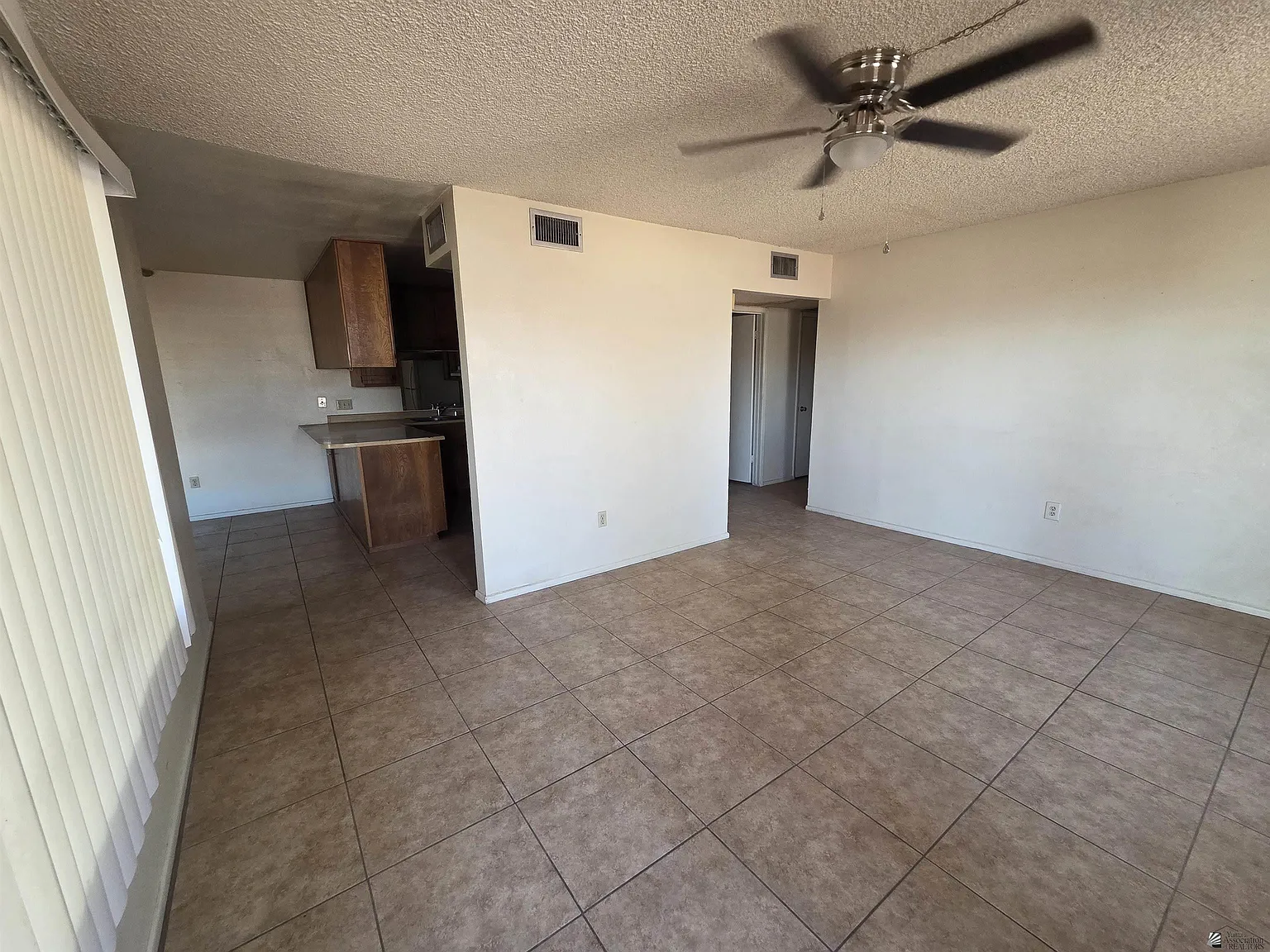 2 bed, 2.0 bath, 1080 sqft, $1,200 — Photo 4