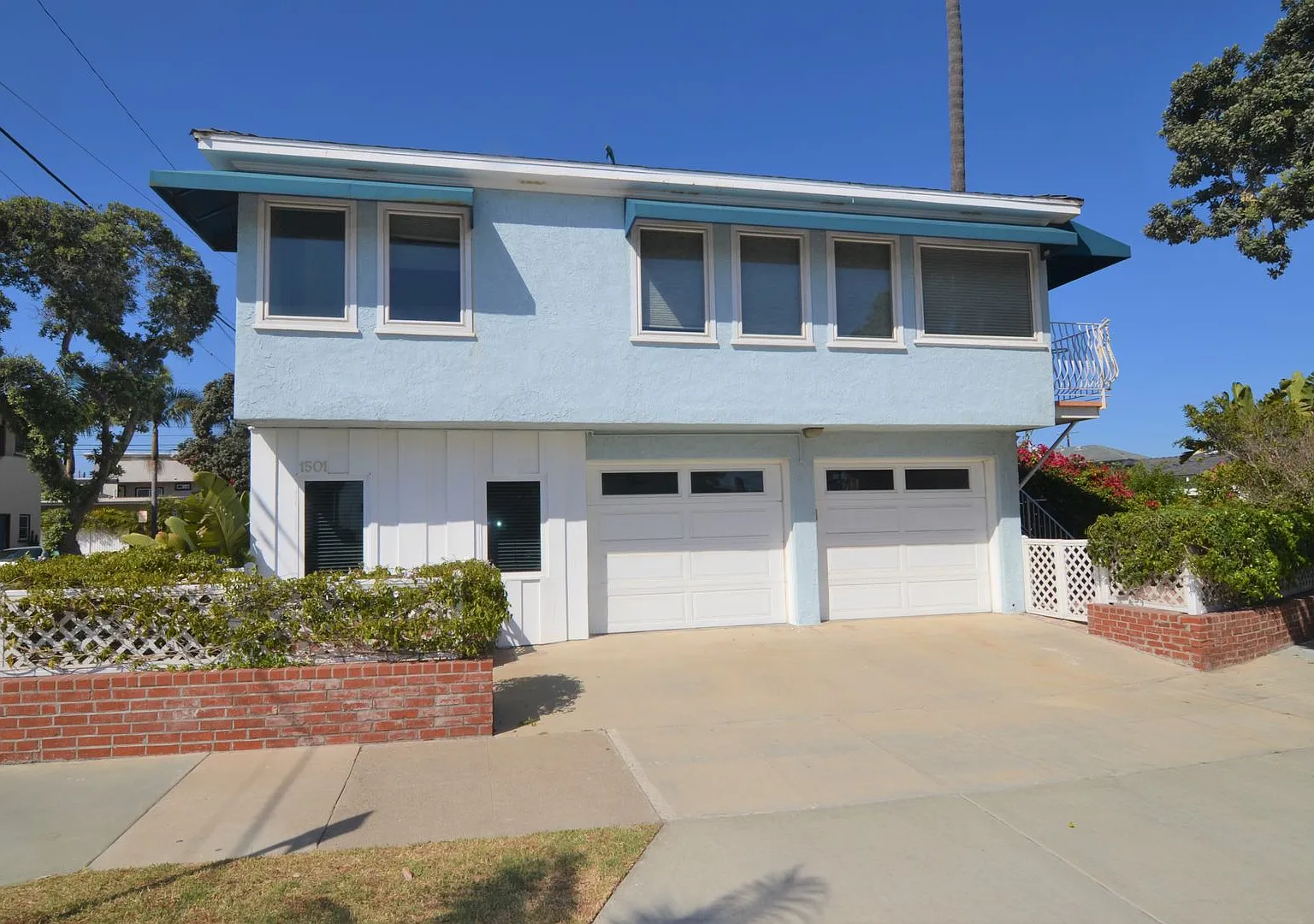 1501 Ocean Ave, SB — Photo 1
