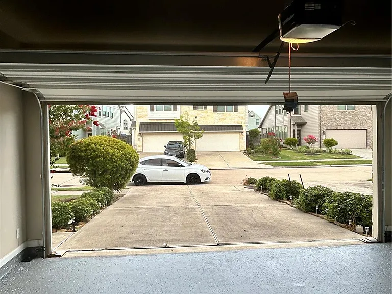 2555 Terrace Point Dr — Photo 6