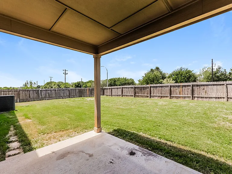 4268 Tower Ln — Photo 16