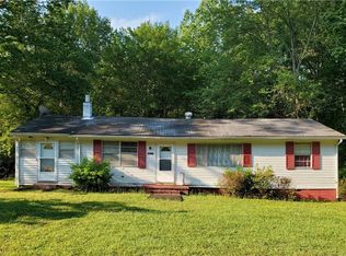 8621 Fredericks Hall Rd, Mineral, VA 23117