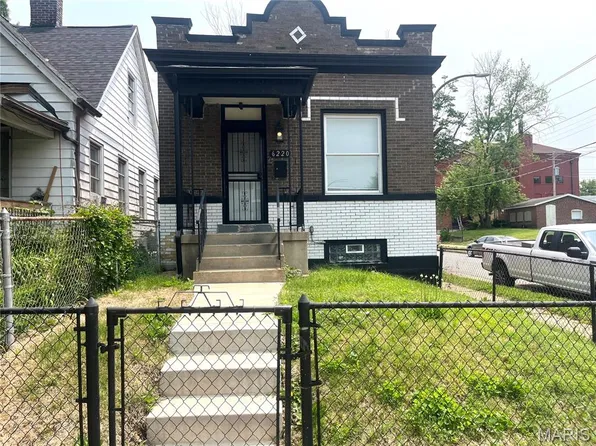 6220 Virginia Ave, Saint Louis, MO 63111