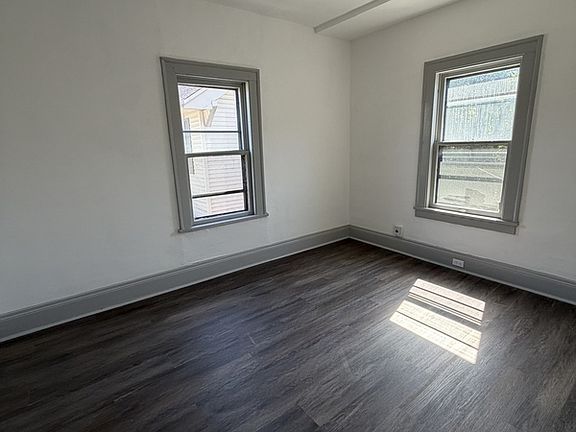 4th image of 13375 Madison Ave #4