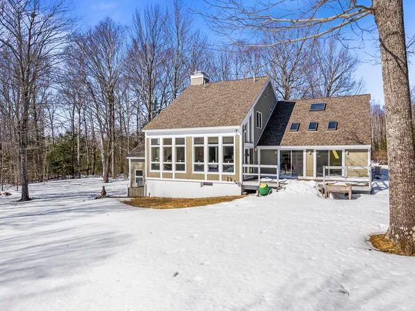 90 Grandview Drive, Belgrade, ME 04917