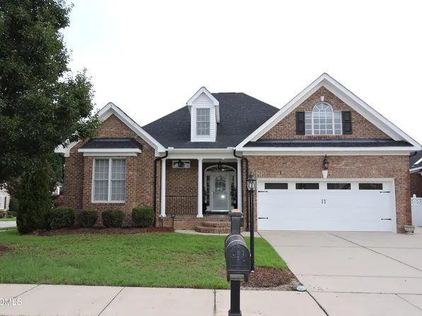 605 Walapai Dr, Fuquay Varina, NC 27526