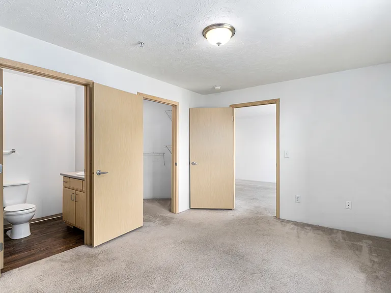 Barrington Place Apartments — Photo 22