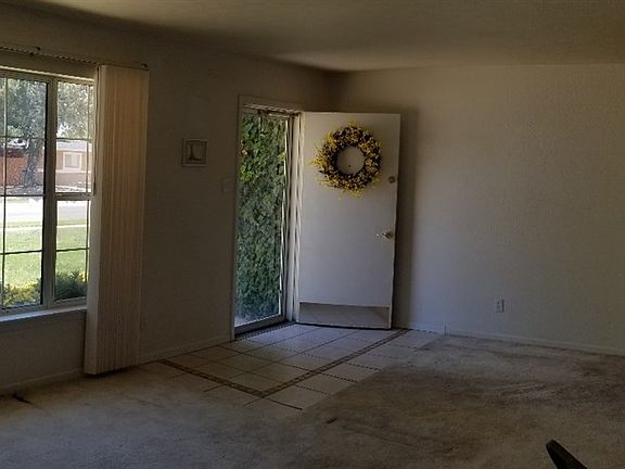 3rd image of 2802 N Elm Ave