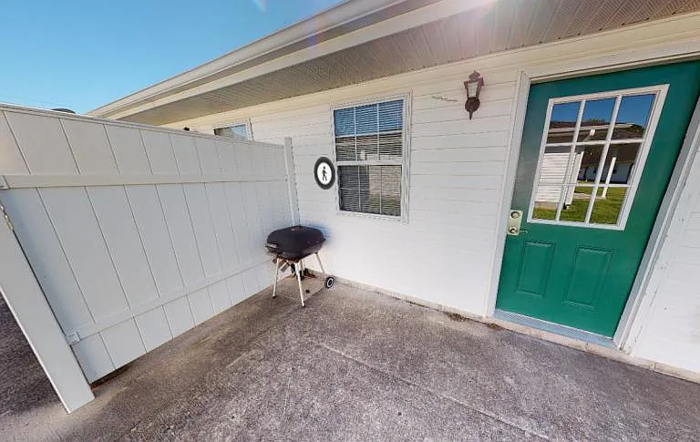 801 N Taft St — Photo 2