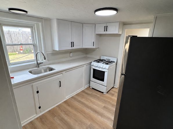 14 Fowler St APT 4