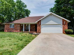 1101 W Verna Ln, Nixa, MO 65714