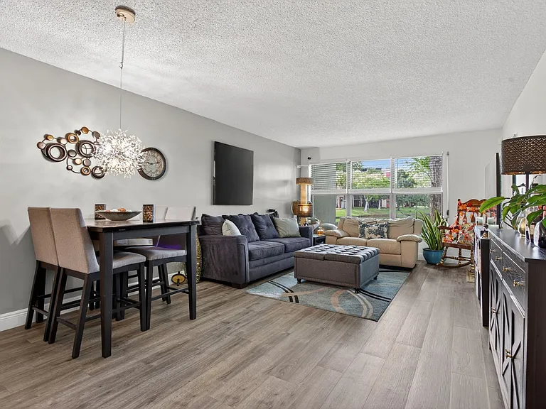 2308 S Cypress Bend Dr #123 — Photo 11