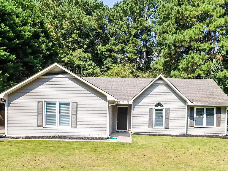 35 Riverside Ct — Photo 1