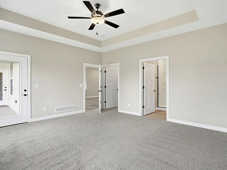 1044 Stonehaven Dr — Photo 17