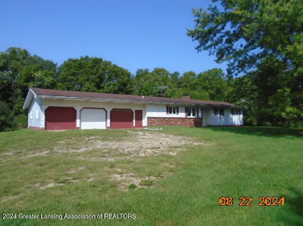 2325 N Smith Rd, Eaton Rapids, MI 48827
