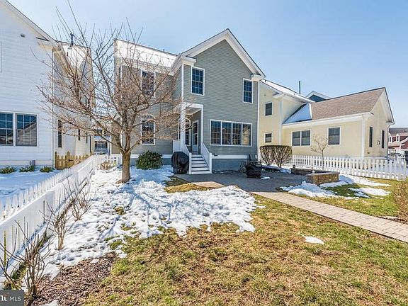 3rd image of 9424 Kinnerton Pl