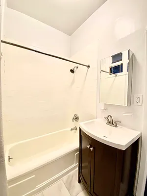 Rented by Waverly Realty Associates | media 20