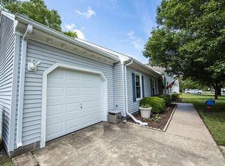 2708 Derry Dr, Chesapeake, VA 23323