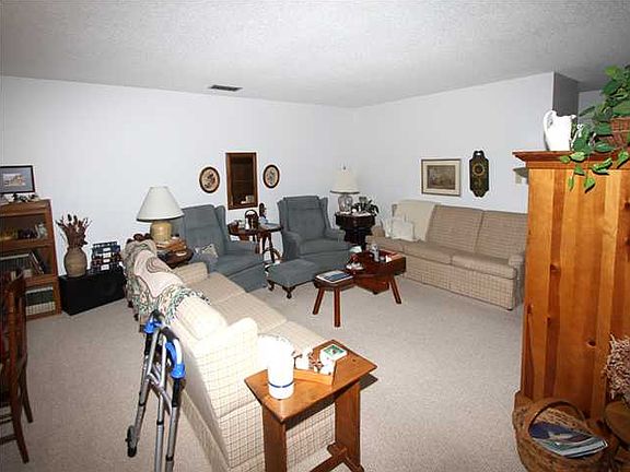 4th image of 4748 Hickory Shores Blvd