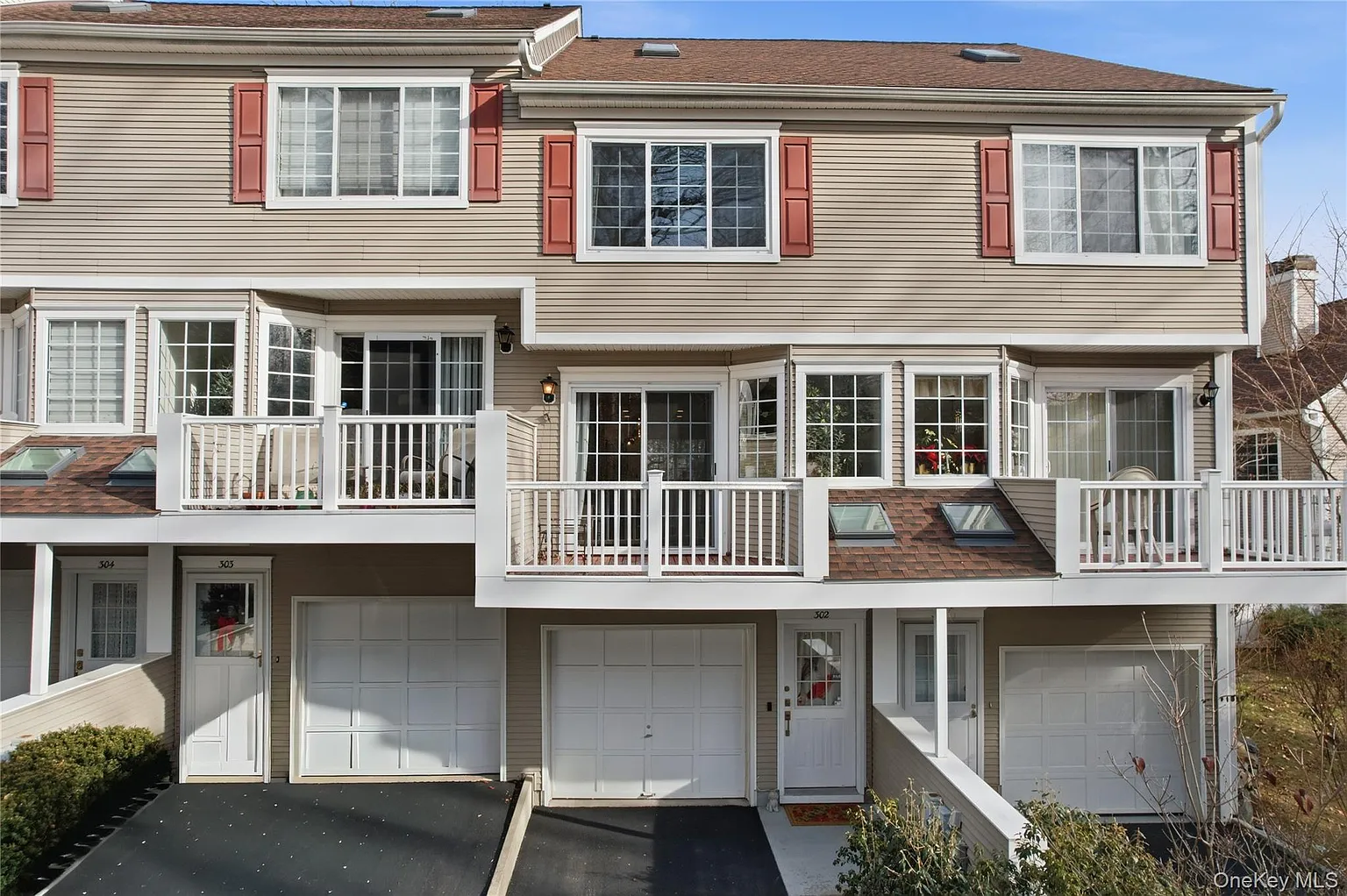 302 Park Ridge Lane photo 1
