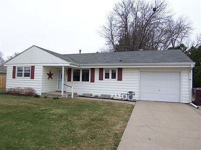 1st image of 114 Colonial Dr