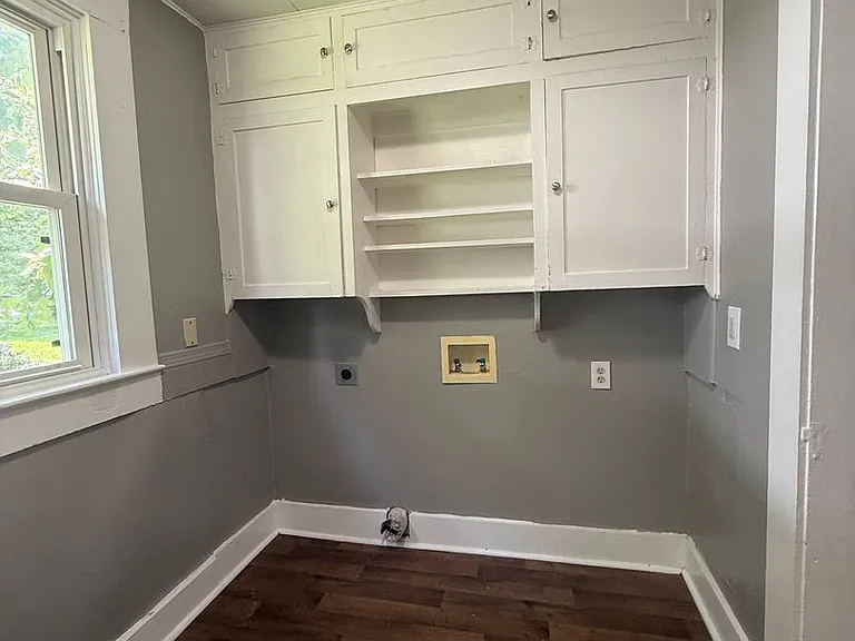 416 W Lombard St — Photo 12