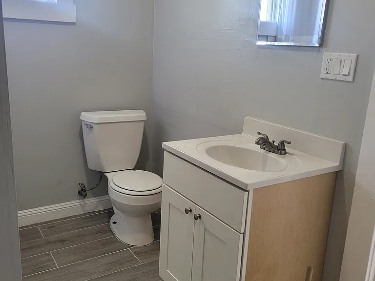 3089 Macarthur Blvd #5 — Photo 13
