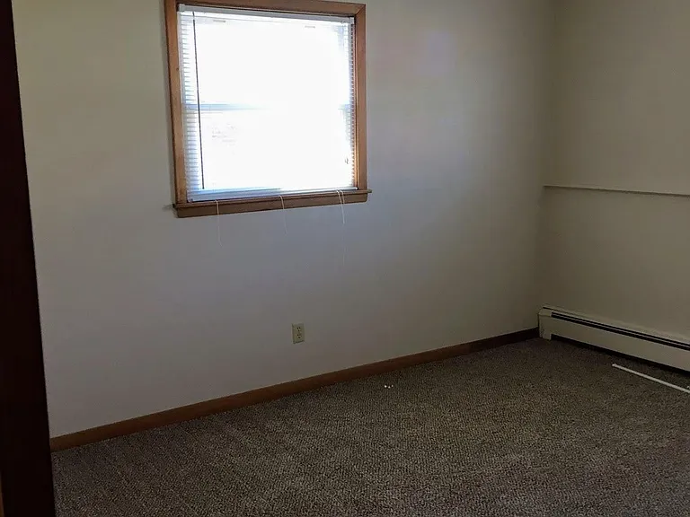 350 2nd Ave E #1 — Photo 6