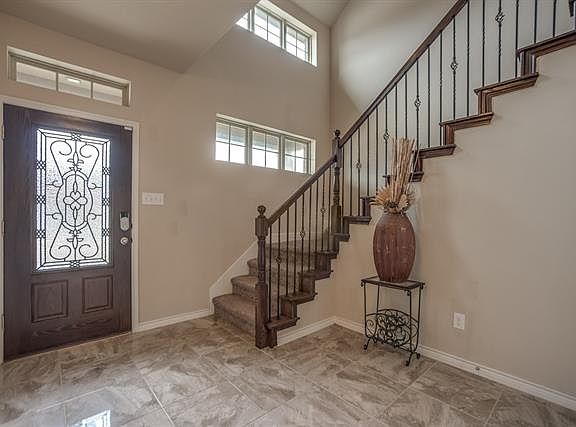 4th image of 609 Lake Sierra Way