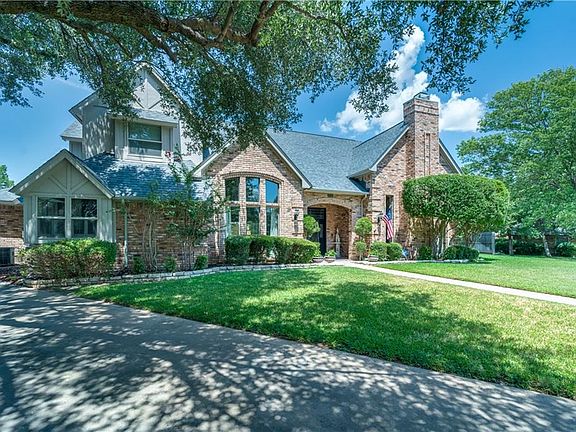 2nd image of 3616 Highbury Ct