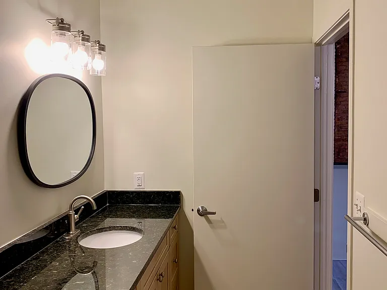 306 S Main St #2A — Photo 20